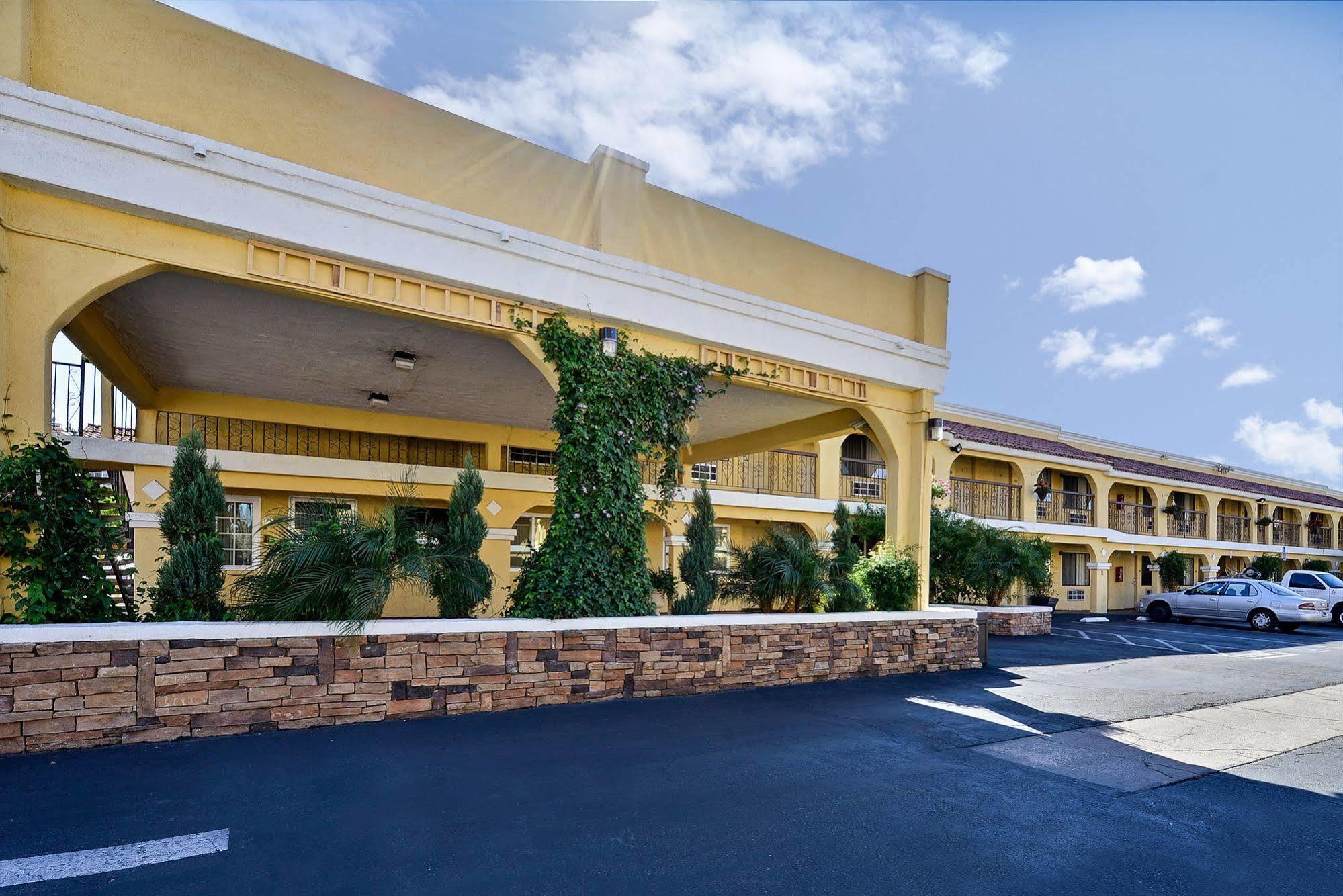 Econo Hospedaje Inn&Suites El Cajon San Diego East Exterior foto